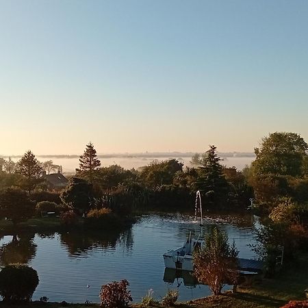 Domaine Du D-Day Bed and Breakfast Saint-Come-du-Mont Εξωτερικό φωτογραφία